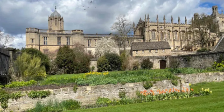 牛津大學大學學院