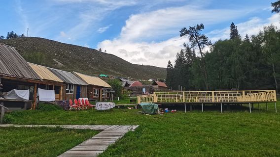 ha ba he bai hu shan zhuang