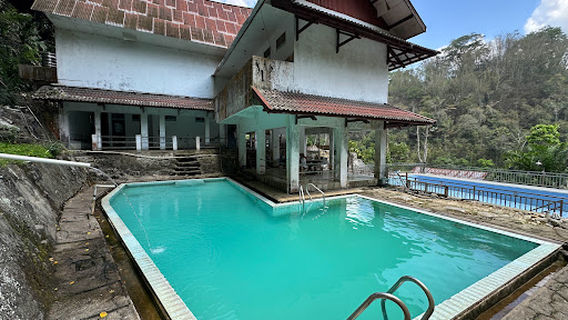 Makula Hot Spring