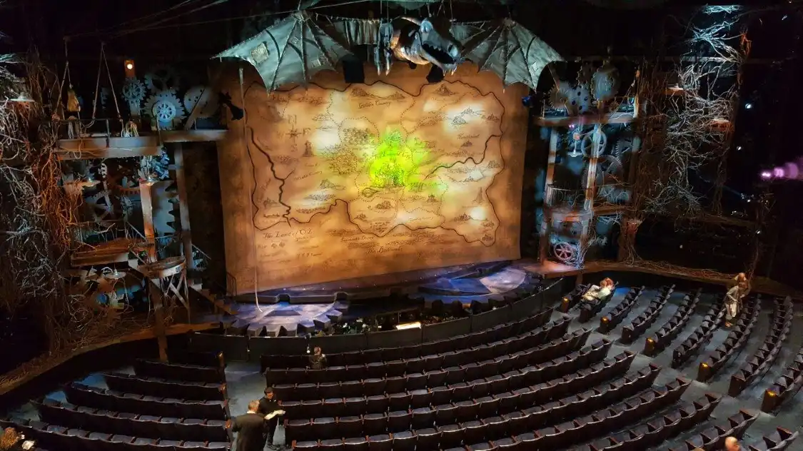 Hotels near Gershwin Theatre