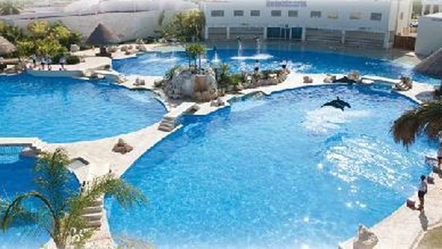 Dolphinaris Cancun