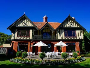 Mona Vale Garden Park