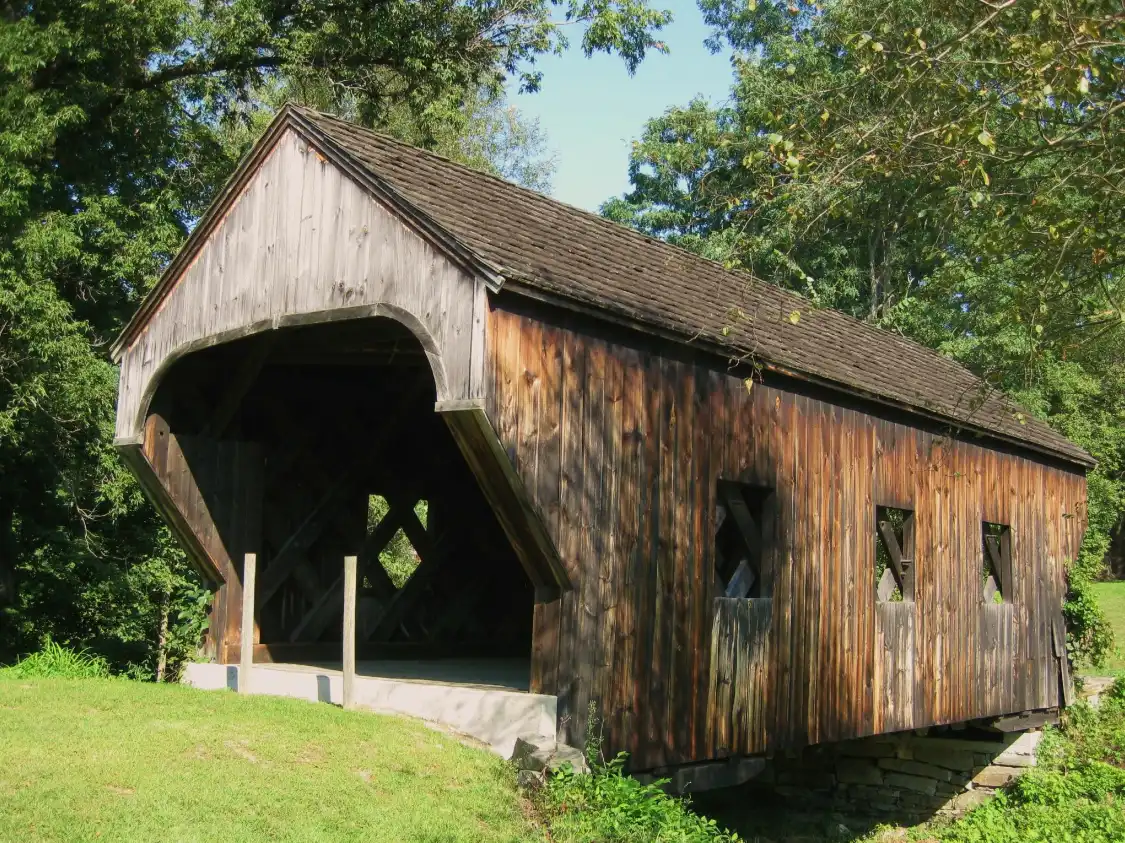 Eureka Schoolhouse and Baltimore Covered Bridge附近的飯店
