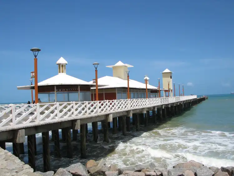 Hotel dekat Ingleses Bridge