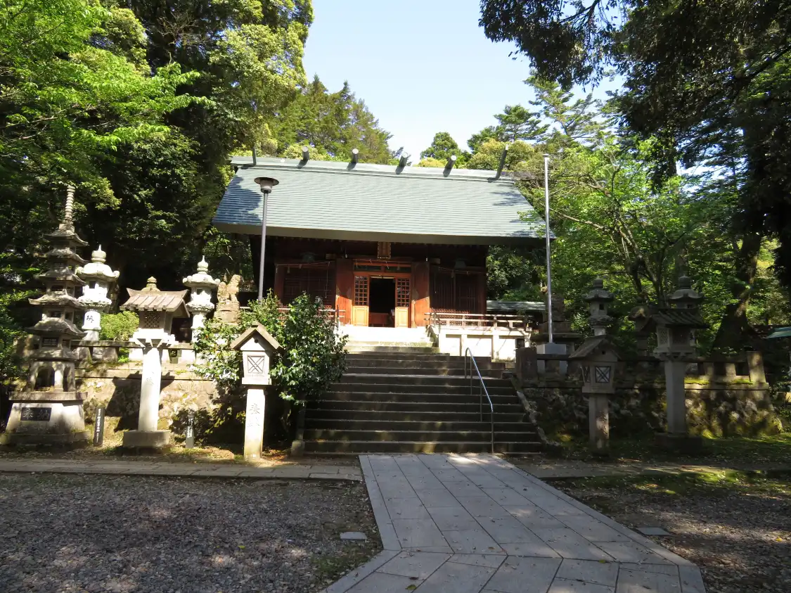 Hotels near Hatori Shrine