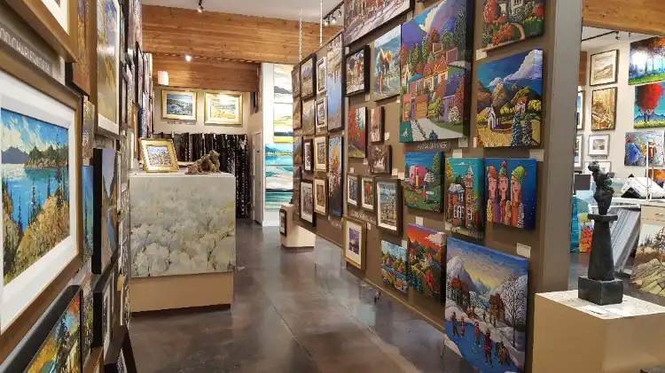 Hotels in der Nähe von The Lloyd Gallery