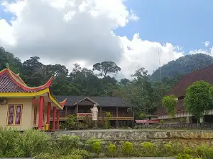 Gua Maria Anjongan