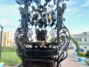 Pamyatnik Pavlovskomu Limonu