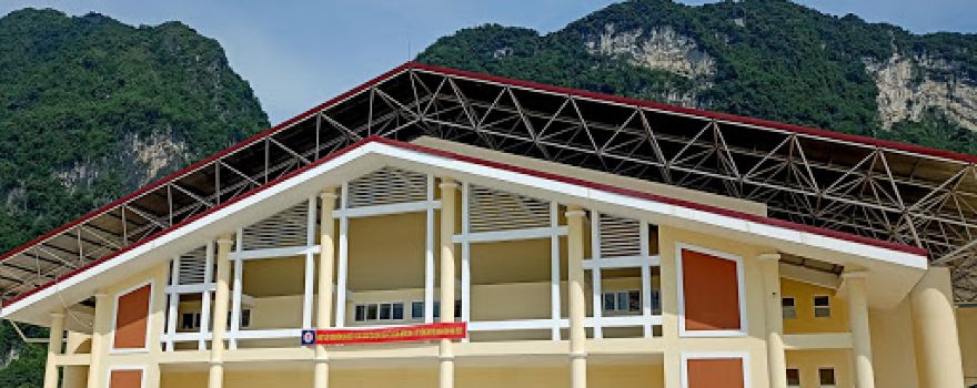 Nhà thi đấu huyện Định Hoá