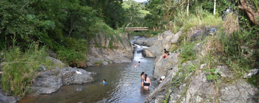 Cristo Te Ama Waterfall