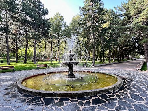 Rinia Park