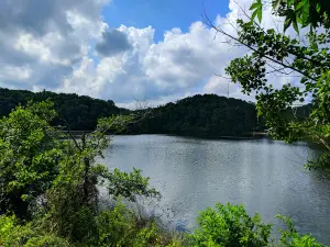Silver Comet Trail -- Coot's Lake Beach Trailhead