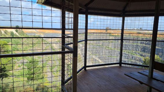 Mine lookout