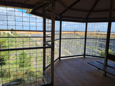 Mine lookout