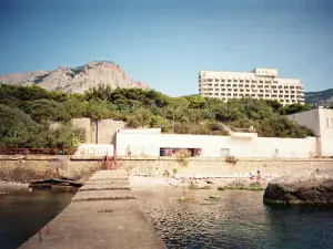 Plyazh, Forosskiy Park