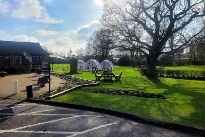 Stirrups Bar & Restaurant