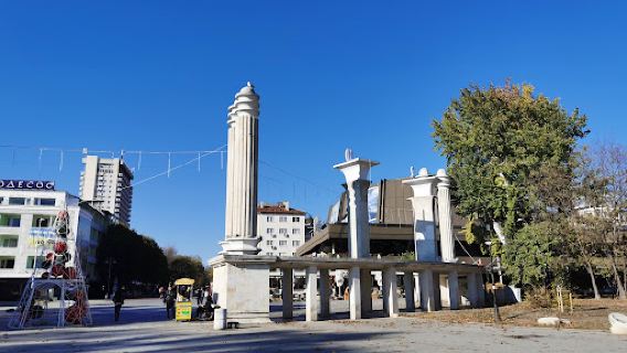 Central entrance Sea Garden