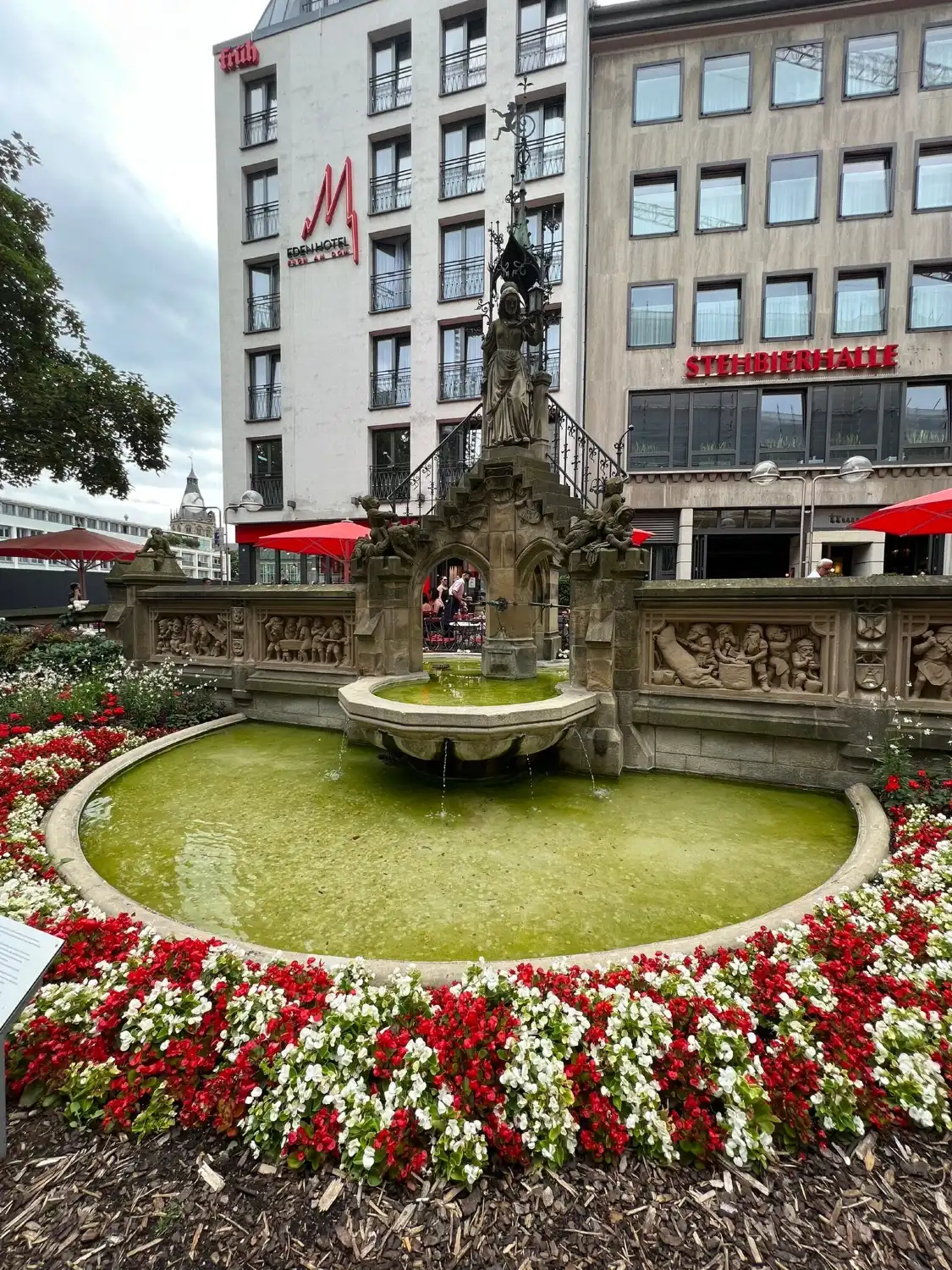 Các khách sạn gần Heinzelmaennchenbrunnen