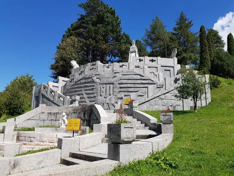 Hotels in Darzo