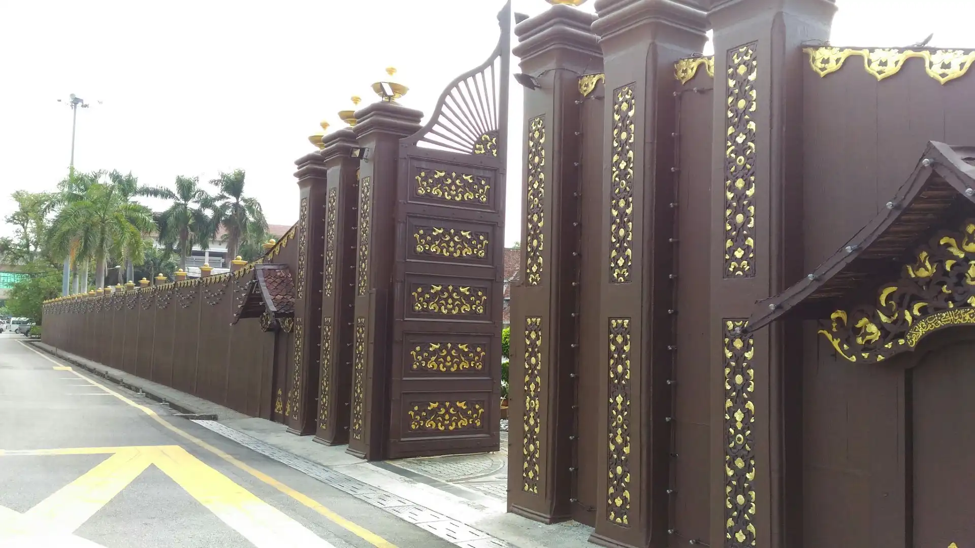 Hotels near Istana Balai Besar