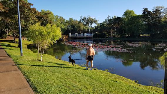Sanctuary Lakes Park