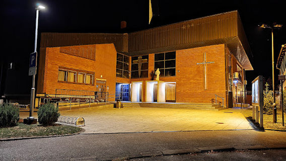 Church of the Exaltation of the Holy Cross, Retfala