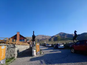 Demet Hanımın At Çiftliği Binicilik Ve İhtisas Kulübü