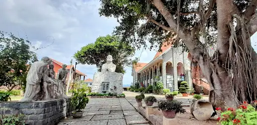Nhà Thờ Giáo Xứ Lạc Hòa - Ka Đô