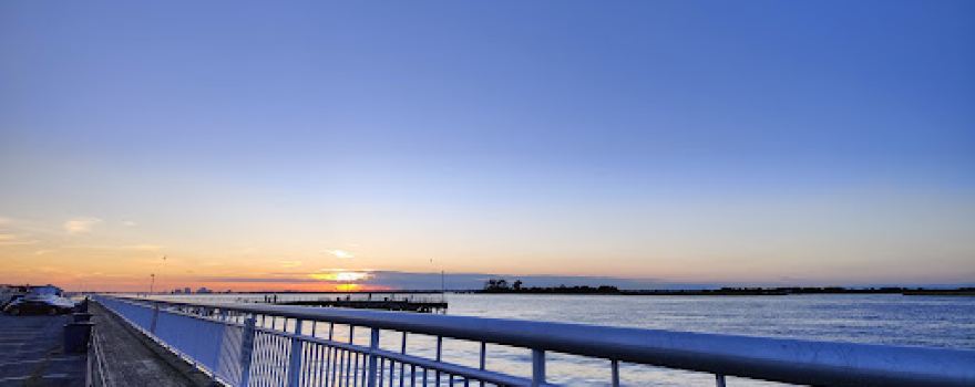 Long Beach Municipal Fishing Pier