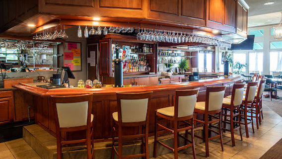 Lake Shore Country Club