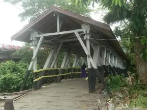 Jembatan Belanda ampah