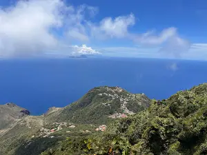 Mount Scenery Trailhead