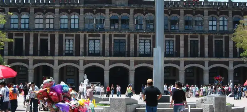 โรงแรมในเกวร์นาวากา