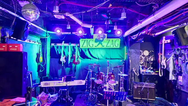 ZIG ZAG