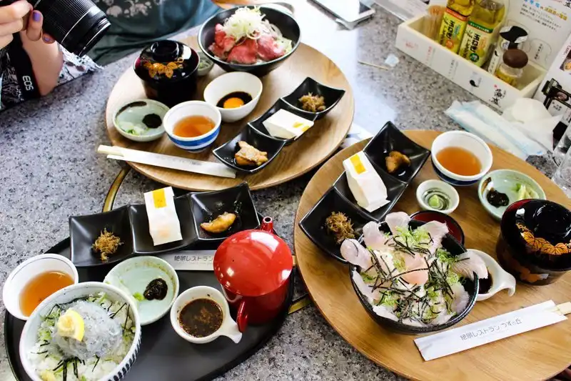 Hotels near Uzu Hill Park