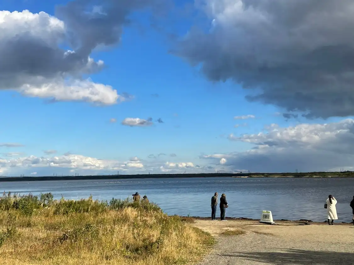 Hotels near Lake Utonai