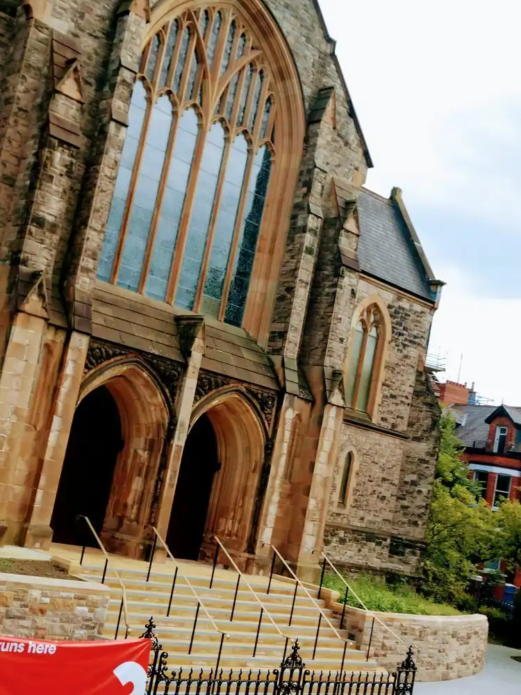 Hotels near Shankill Rd