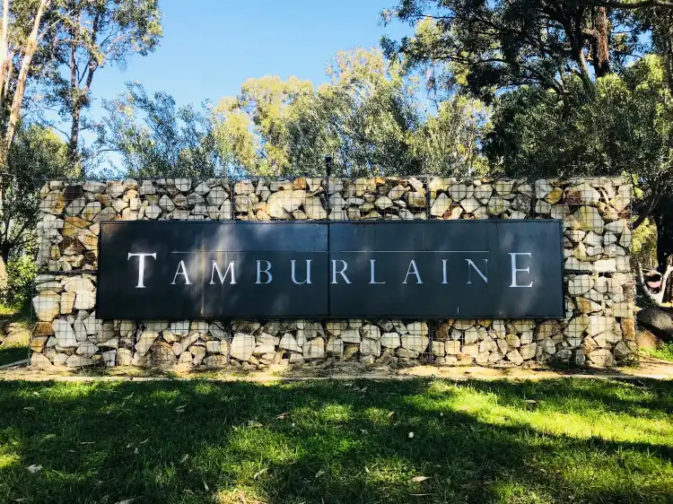 Hotels near Tamburlaine Organic Wines