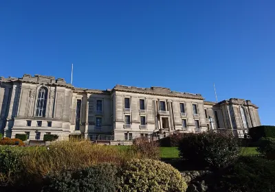 Llyfrgell Genedlaethol Cymru / National Library of Wales