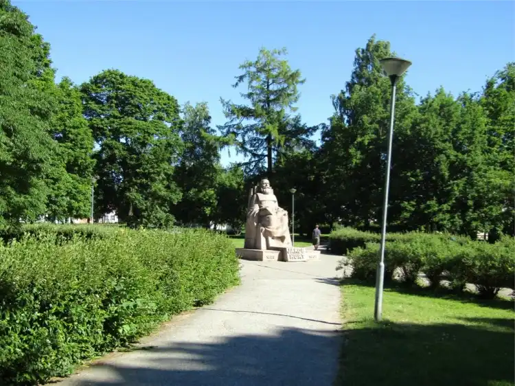 Hôtels à proximité de : Monument to Jakob Hurt