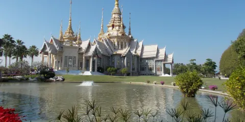 Wat Luang Phor Toh