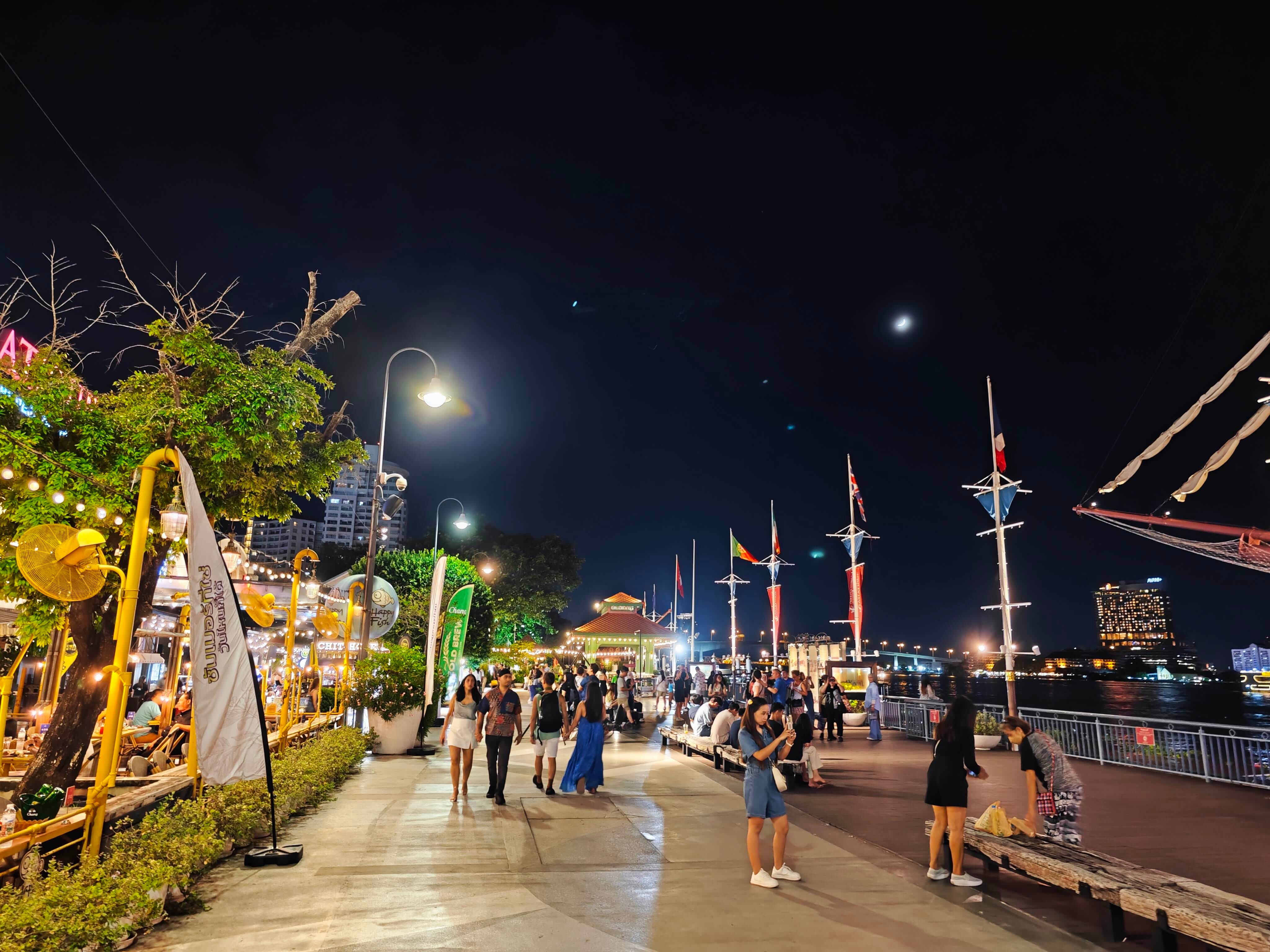 Asiatique The Riverfront