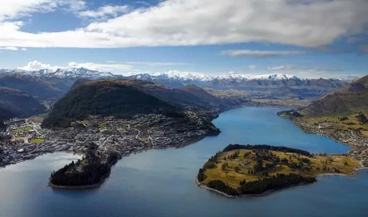 3_ChargeAbout Queenstown