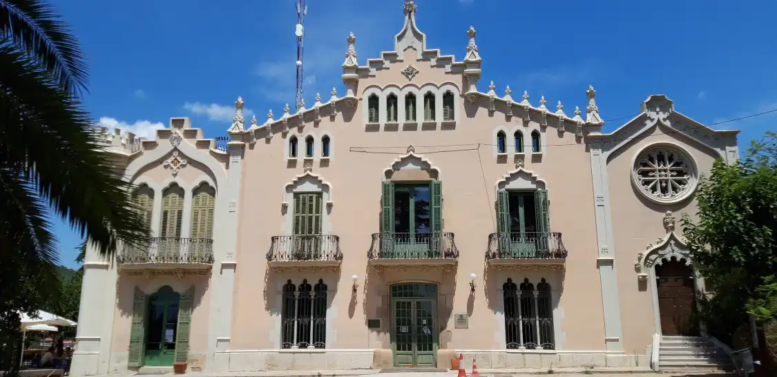 Hotels near Can Ginestar