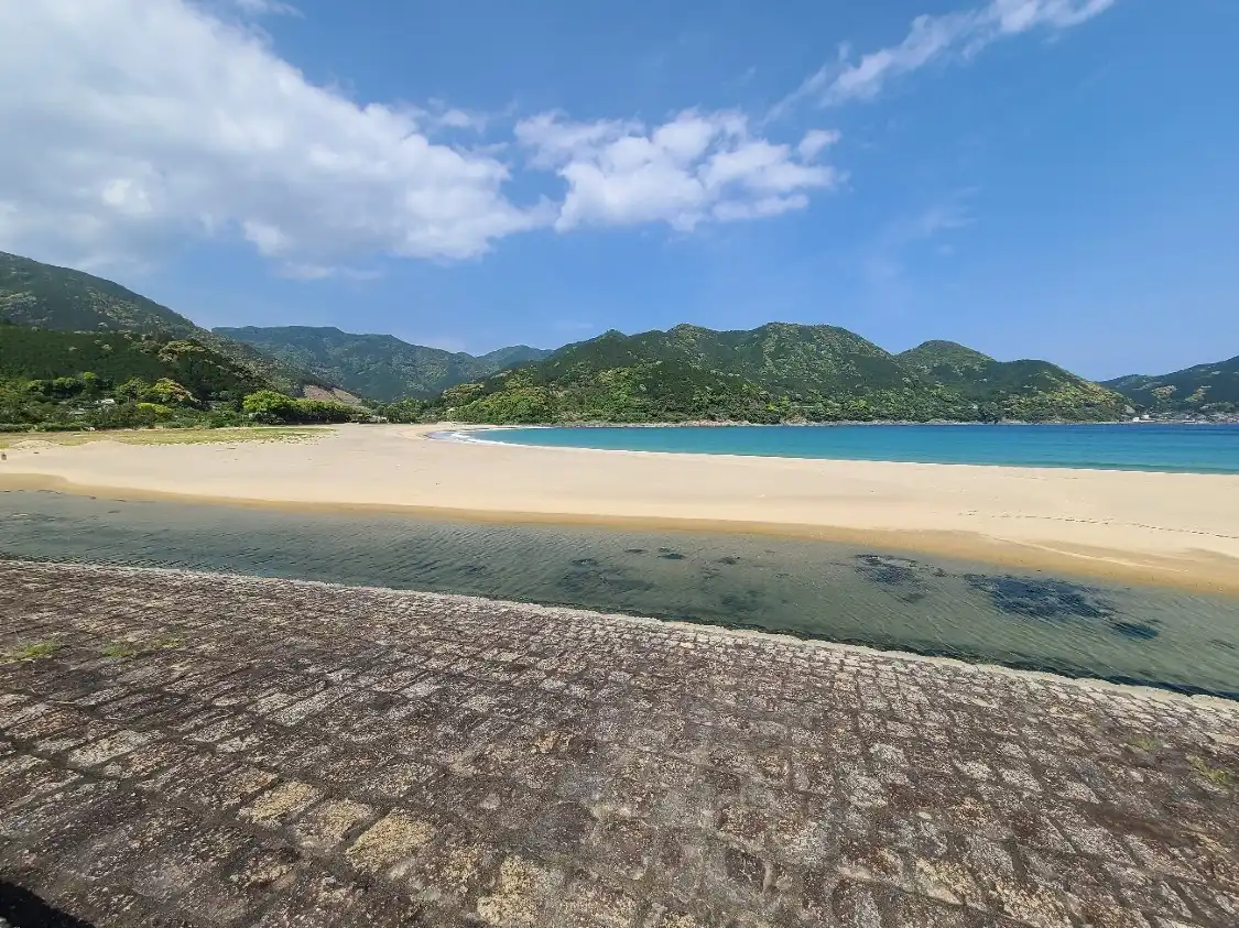 Hotels near Atashika Beach