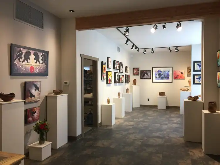 Hotels near Belvedere Arts LTD
