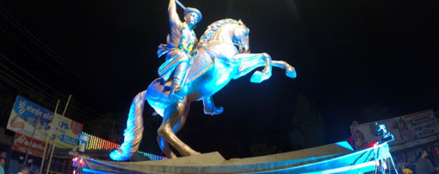 Sarsenapati Prataprao Gujar Statue