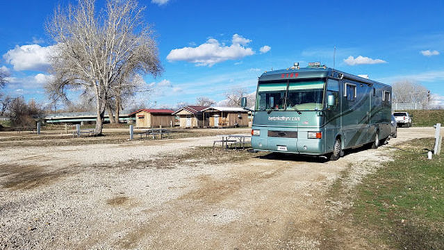Powder River Campground & Cabins
