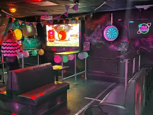 Glo Golf Games Bar Peterborough