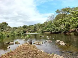 Balneario "APANHUE"